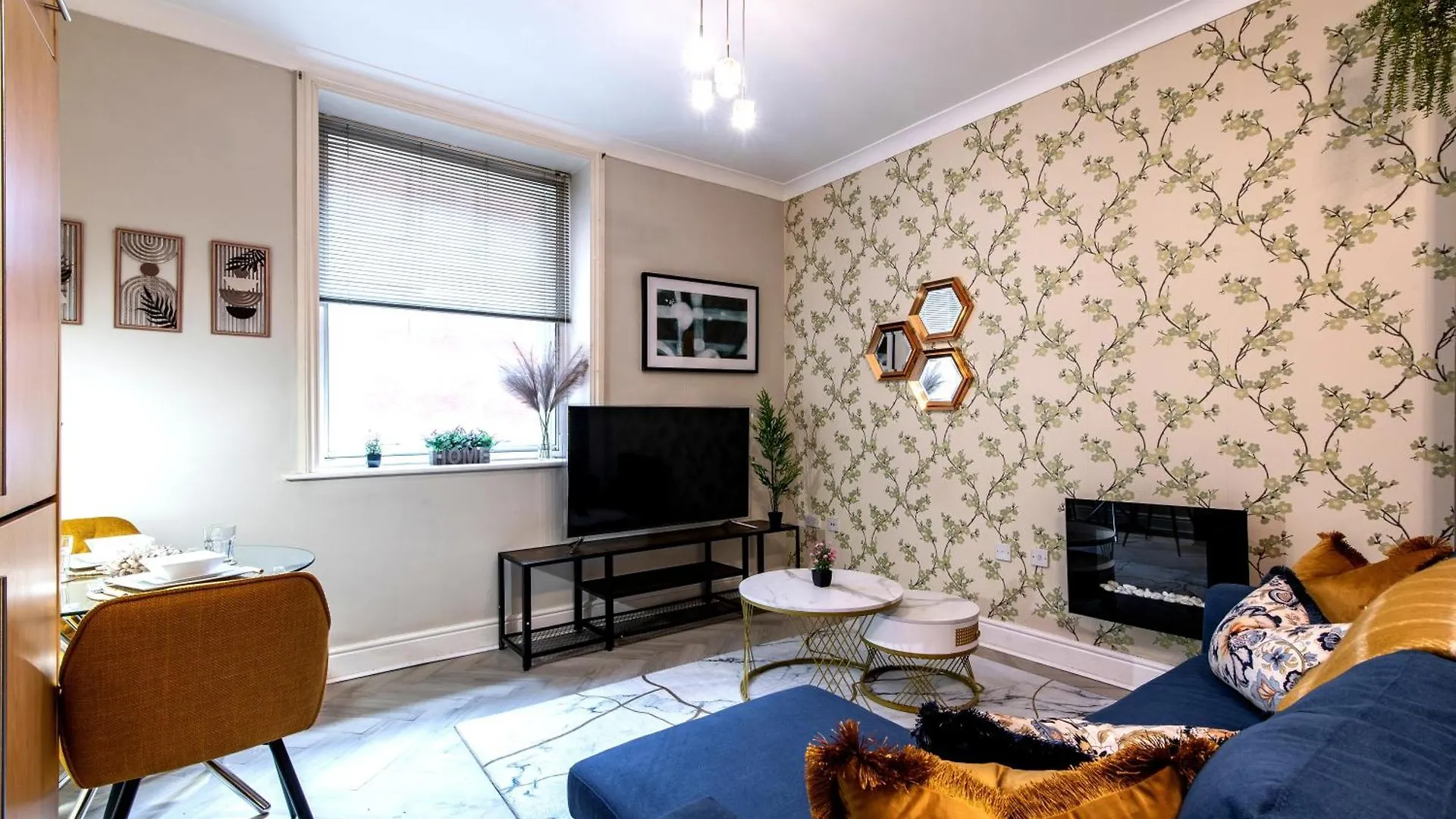 Central 1-Bed Near The Station - Private Parking - Fast Wifi 노팅엄 아파트